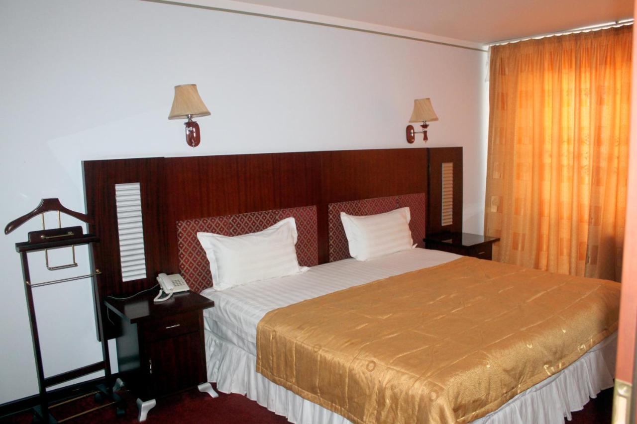 Hotel Grand Buhara Dış mekan fotoğraf