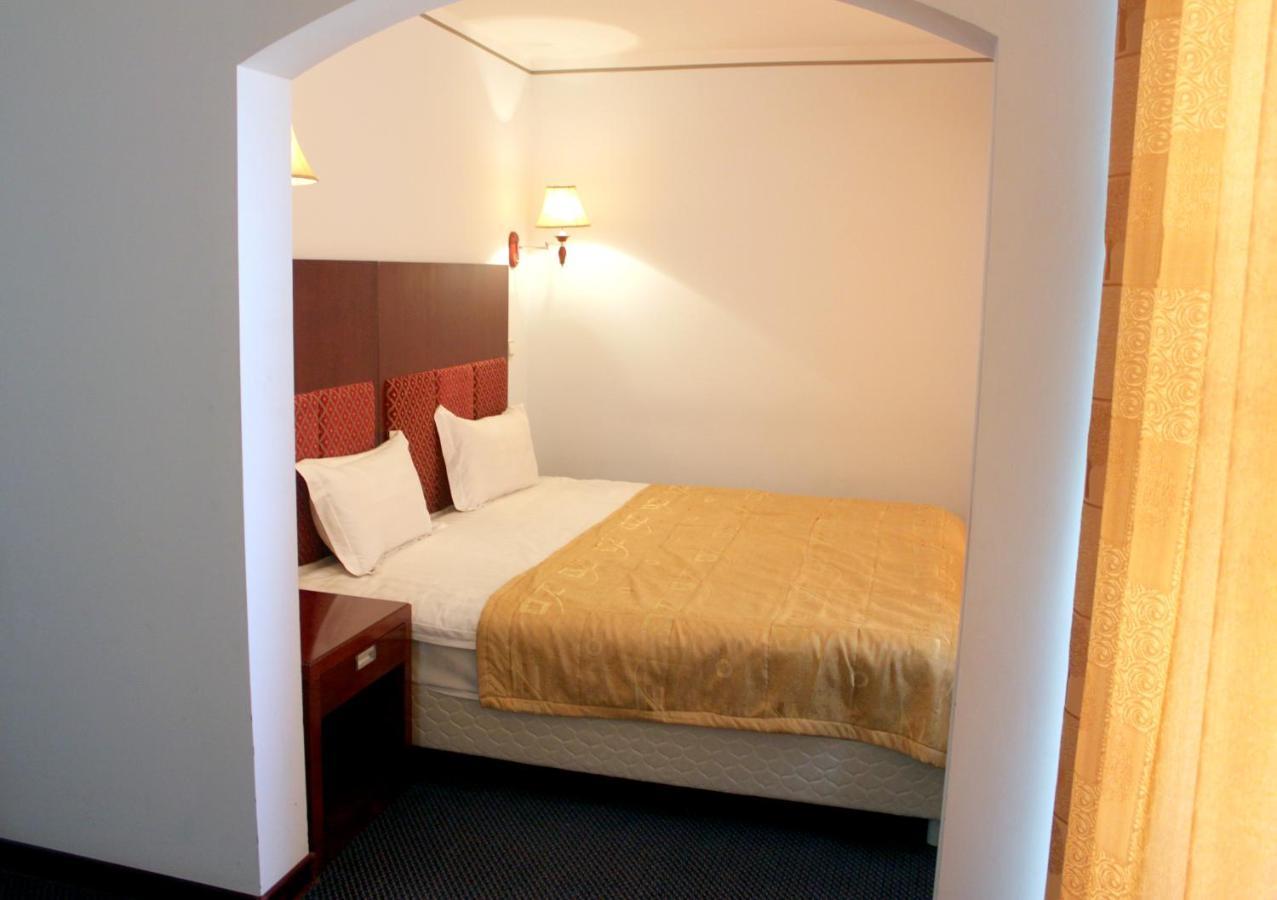 Hotel Grand Buhara Dış mekan fotoğraf