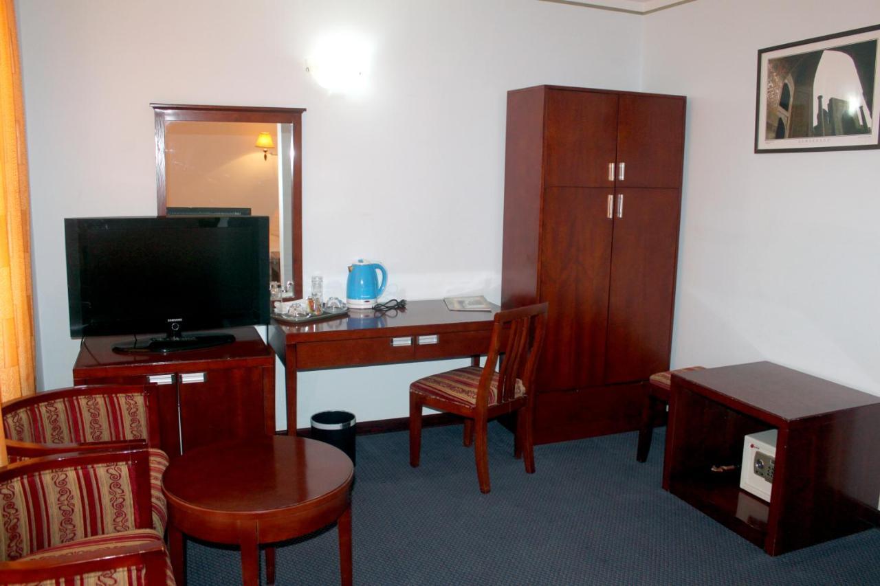 Hotel Grand Buhara Dış mekan fotoğraf