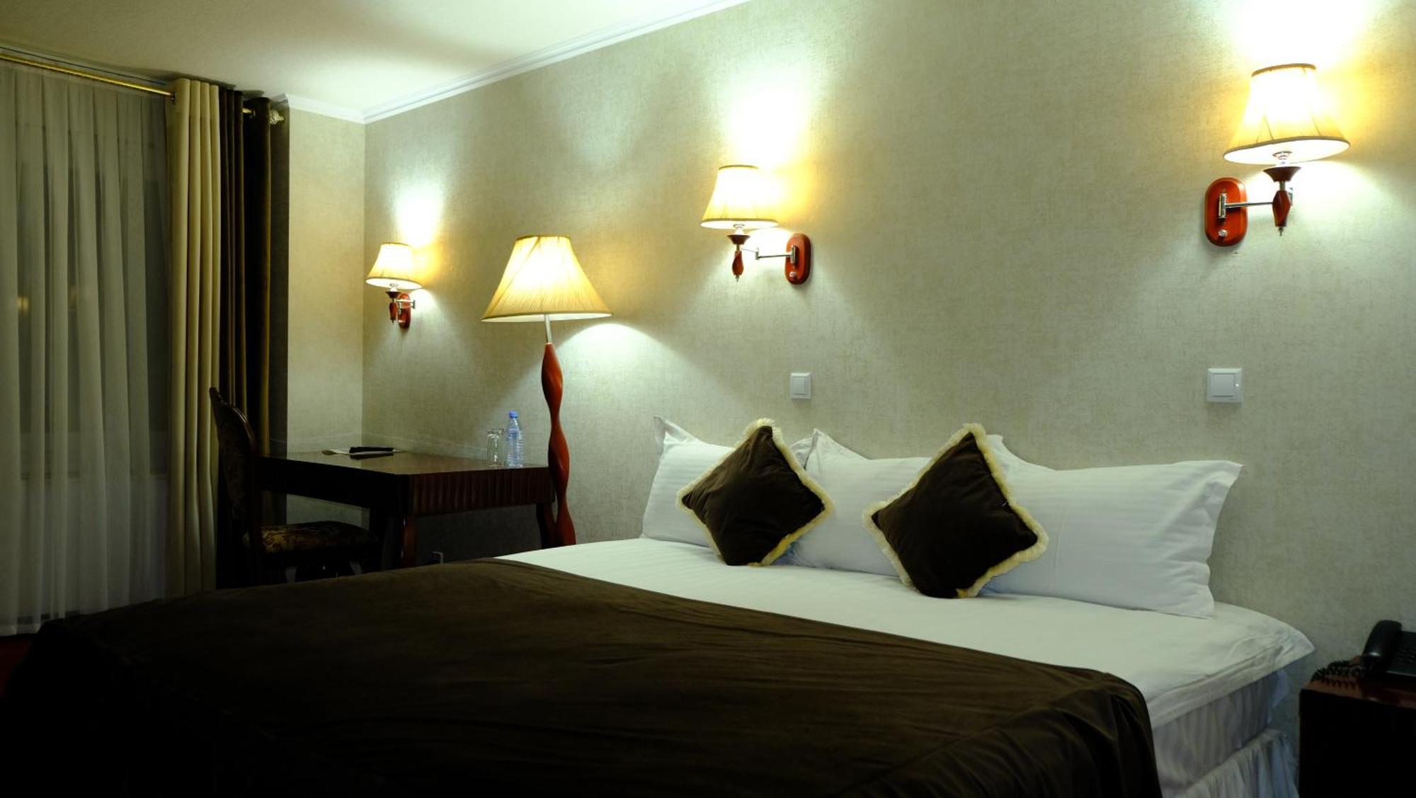 Hotel Grand Buhara Dış mekan fotoğraf