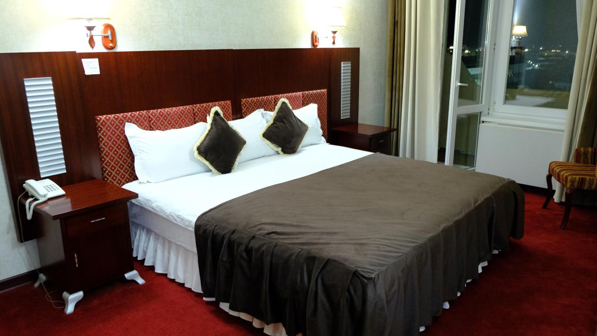 Hotel Grand Buhara Dış mekan fotoğraf