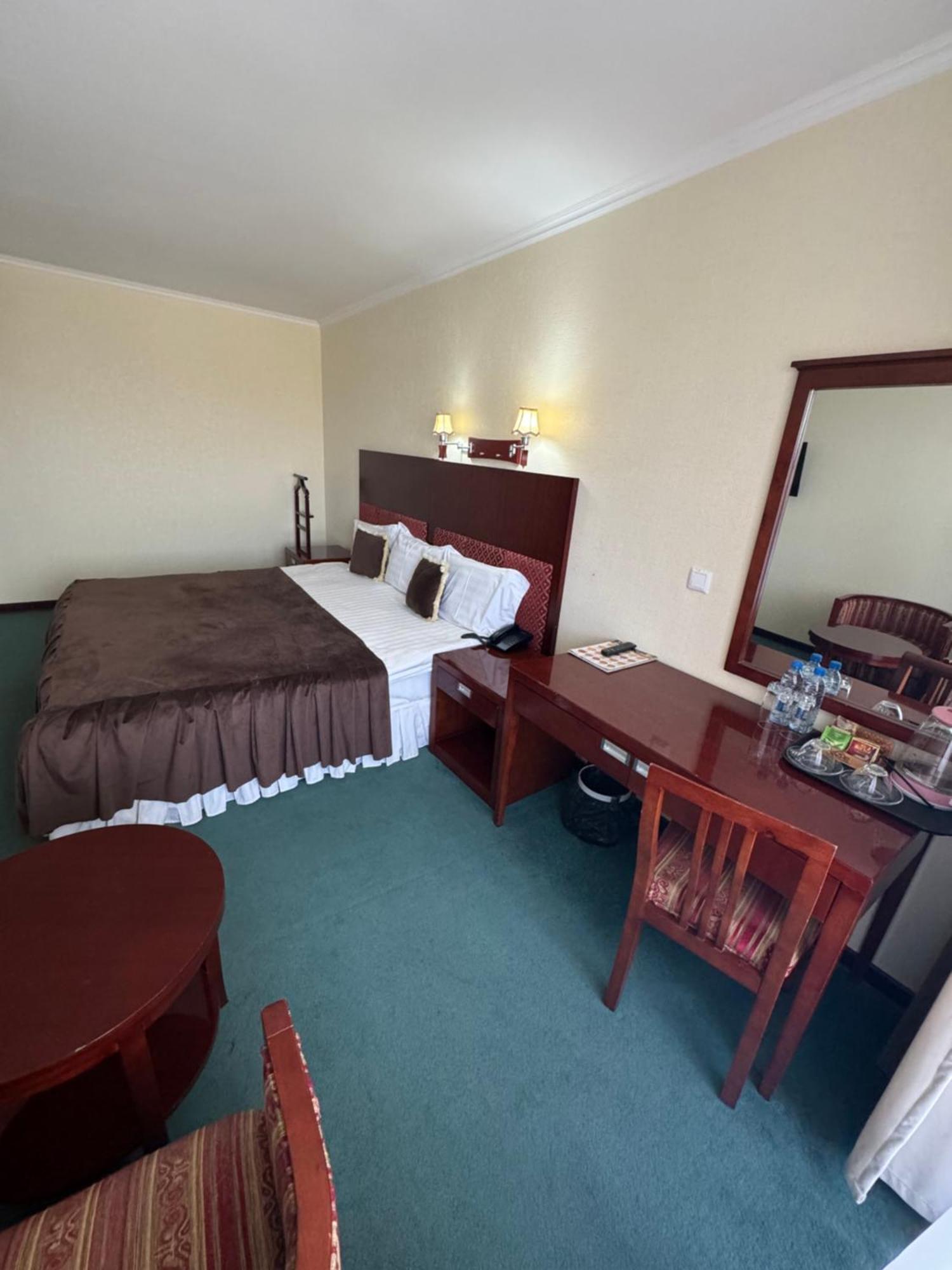 Hotel Grand Buhara Dış mekan fotoğraf